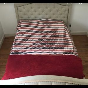 Bedframe no mattress